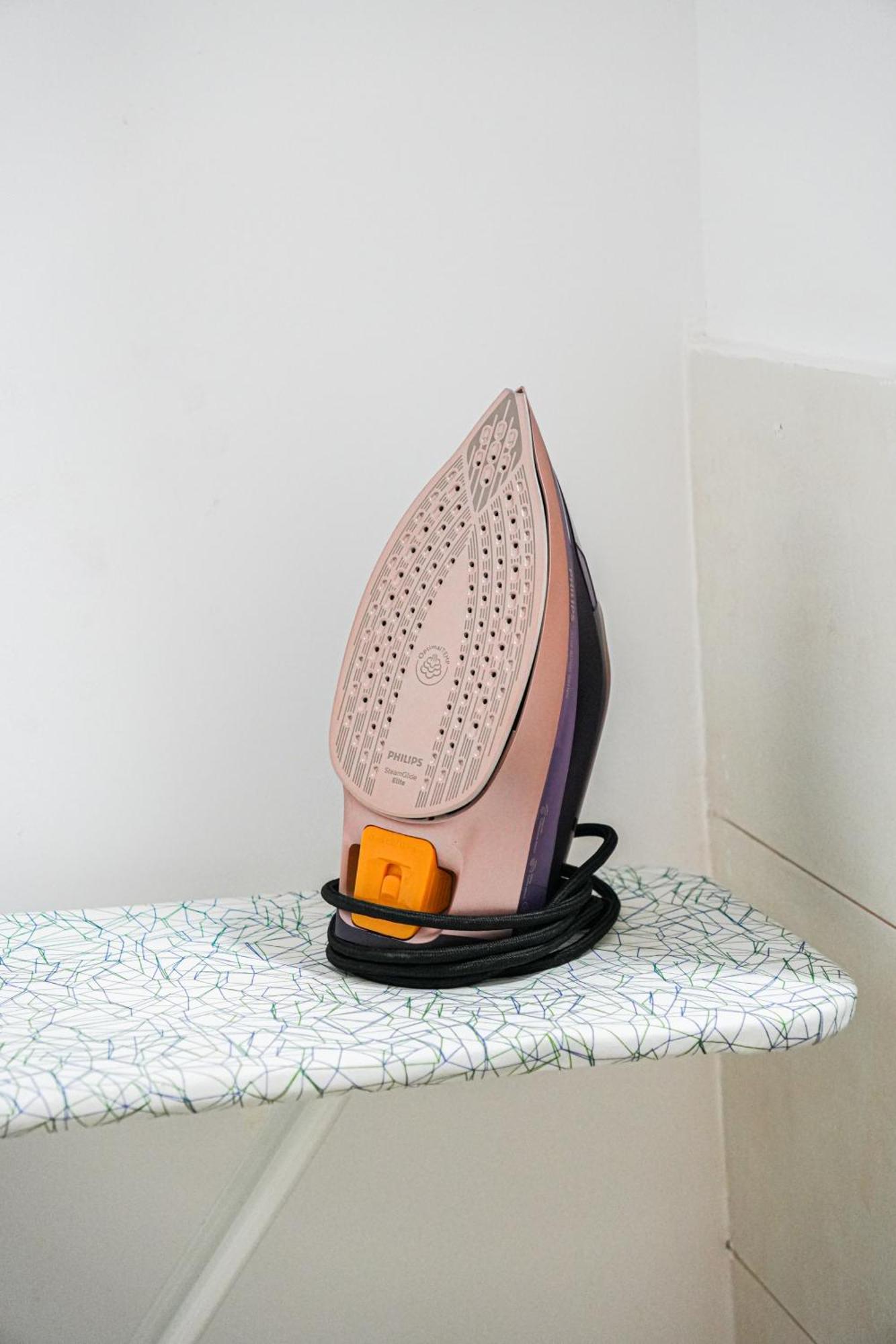 Ana - Cozy & Quiet Apt With Balcony & Garden View Bukares Bagian luar foto
