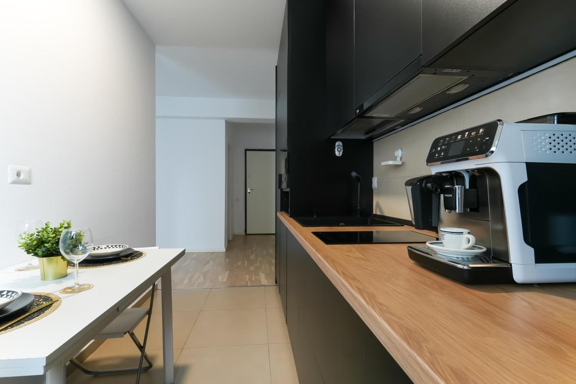 Ana - Cozy & Quiet Apt With Balcony & Garden View Bukares Bagian luar foto