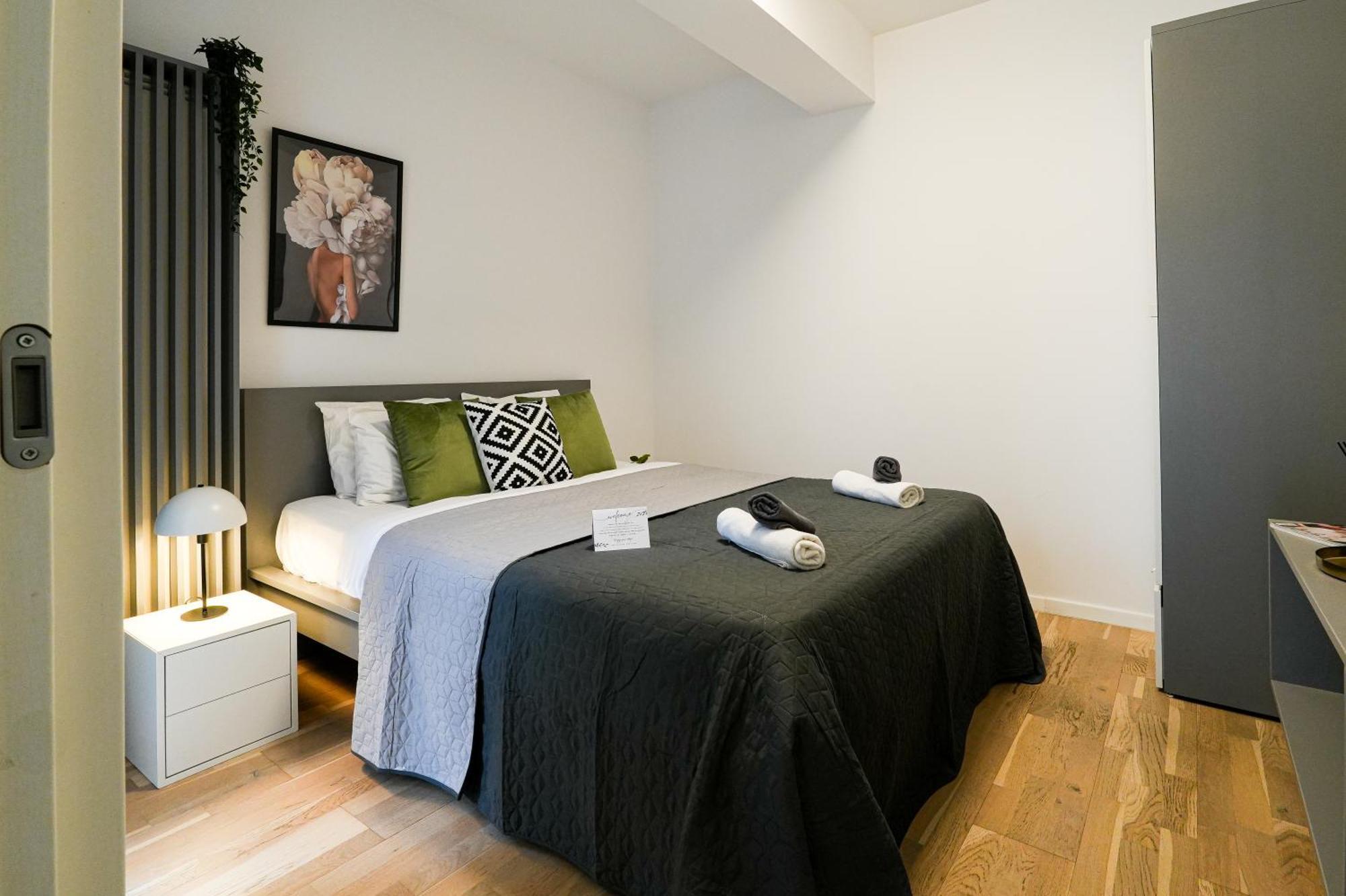 Ana - Cozy & Quiet Apt With Balcony & Garden View Bukares Bagian luar foto